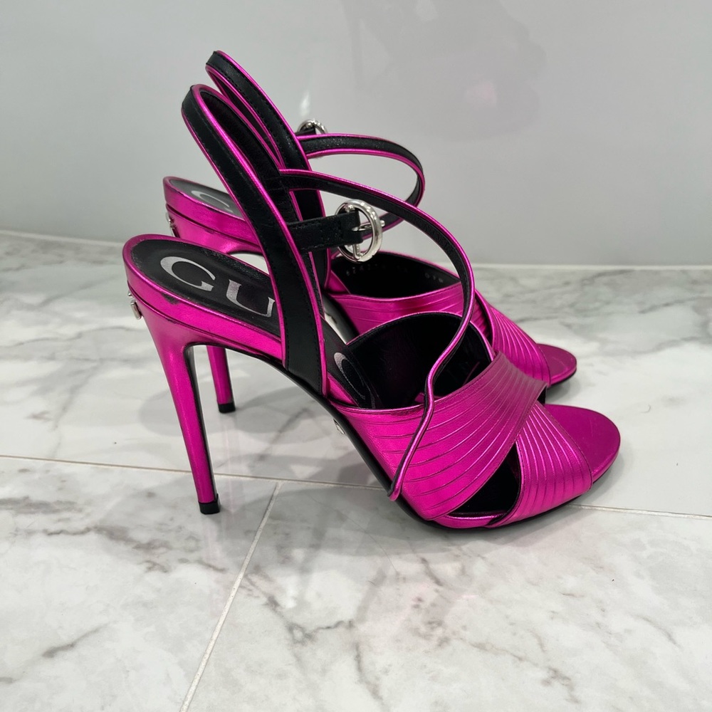 Gucci Magenta and black sandal